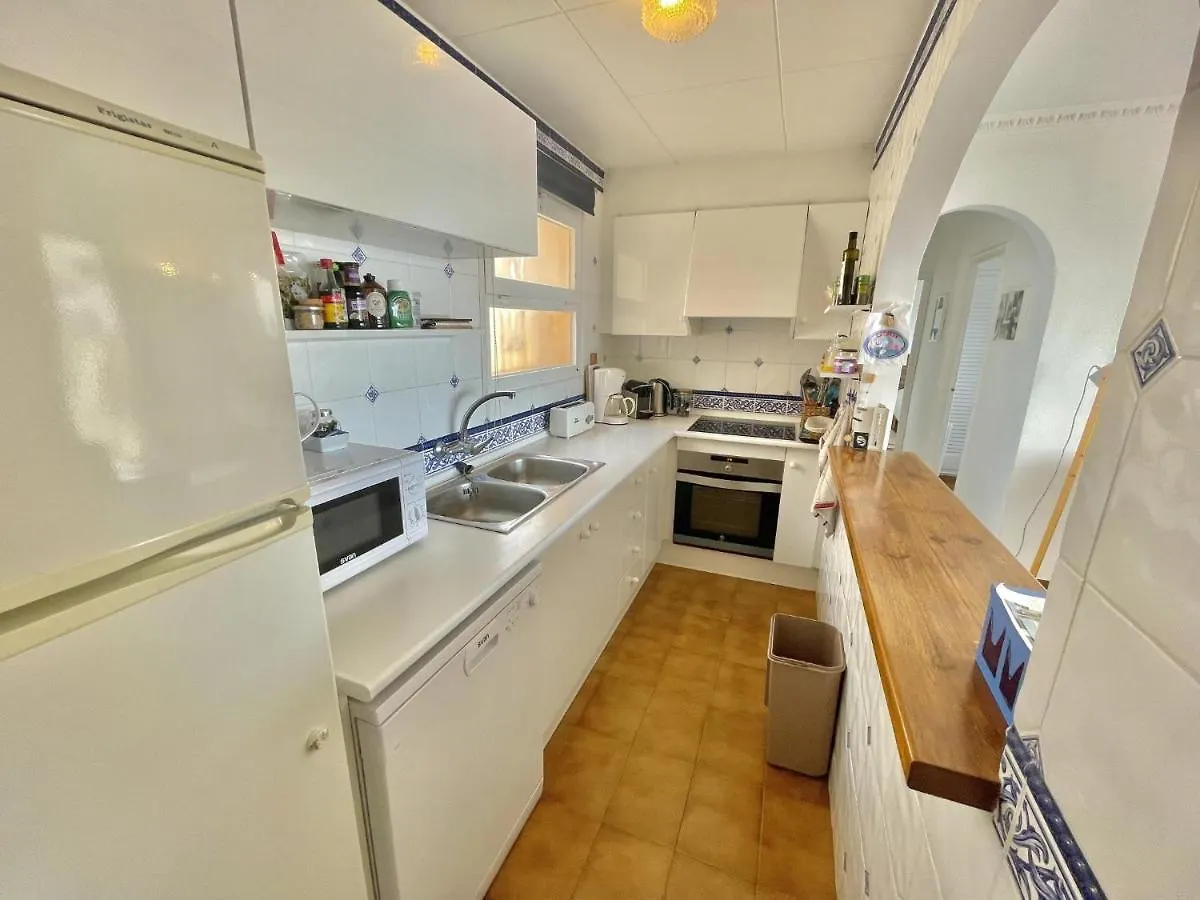 Saint Jacques A6 Apartment Roses Spain