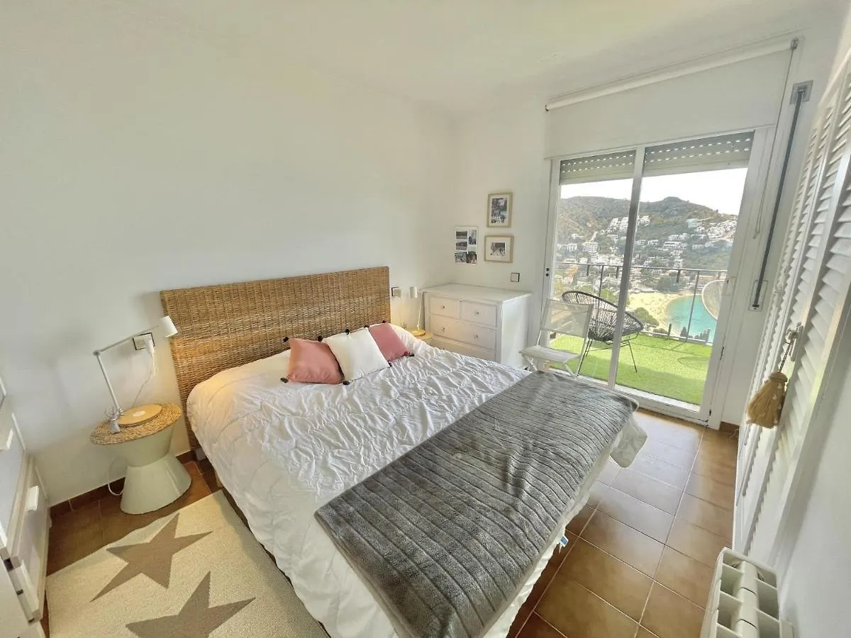 Saint Jacques A6 Apartment Roses